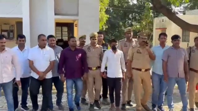 सिद्धार्थनगर में ट्रैक्टर-ट्राली चोरी का खुलासा, आरोपी गिरफ्तार; तमंचा और कारतूस बरामद