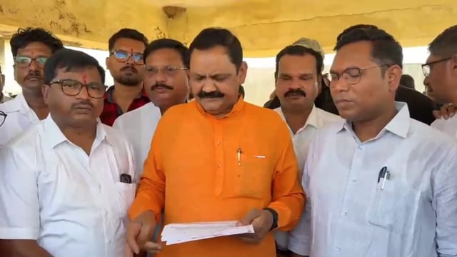 सोनसरी आश्रमशाला की छात्रा की आत्महत्या के मामले में जांच और कार्रवाई के आदेश

अधीक्षिका को निलंबित करने के मंत्री डॉ. अशोक उईके के निर्देश; परिजनों को दो लाख रुपये की अनुग्रह राशि