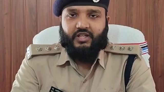 दुर्गा पूजा पंडालों में अग्नि सुरक्षा को लेकर जिला अग्निशमन पदाधिकारी मो. आरिफुज्जमा ने दिए जरूरी निर्देश