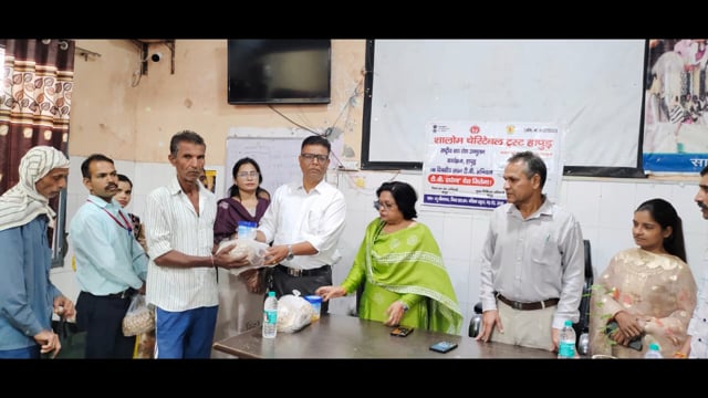 शालोम चैरिटेबल ट्रस्ट द्वारा 50 चिन्हित क्षय रोगियों को पोषणयुक्त पुष्टाहार किट का वितरण किया गया।