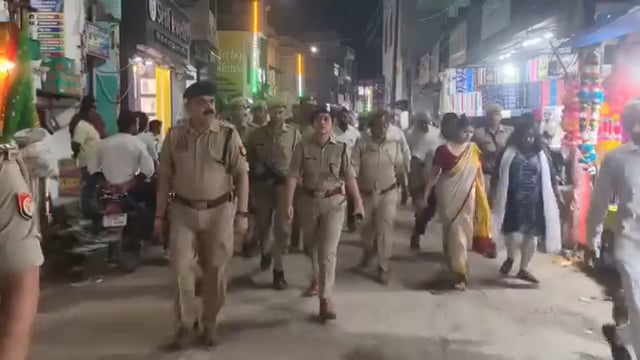 नवरात्रि को लेकर अलर्ट प्रशासन! जिलाधिकारी ने टांडा का किया दौरा, सुरक्षा व्यवस्था का लिया जायजा
