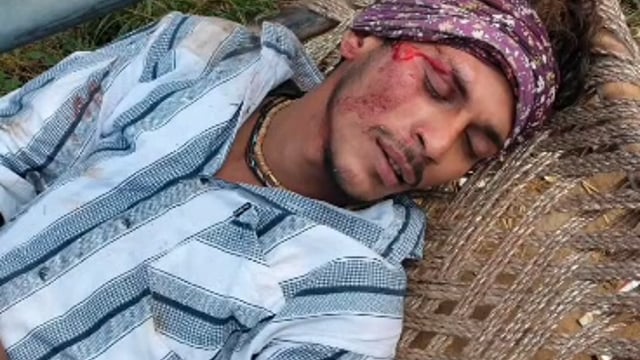 MANT-नोहझील के यमुना एक्सप्रेस वे पर बाइक ने वैगन आर में पीछे से मारी टक्कर, दो घायल,,