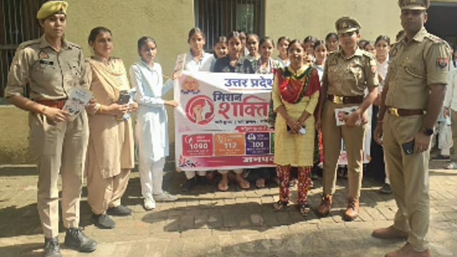 -मोर की इंटर कॉलेज में मिशन शक्ति के तहत छात्र-छात्राओं को सिखाए गए, आत्मरक्षा के गुरु,,