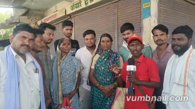दोन दिवसांपासून महिला-पुरुषांचे चक्काजाम आंदोलन सुरू; छावणीचा अभाव, सरकारच्या भूमिकेकडे आंदोलकांचे लक्ष