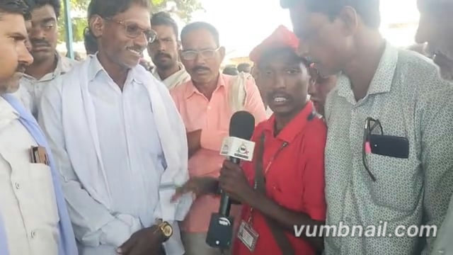 जमीन अधिग्रहणाविरोधात चामोर्शीत महिला-पुरुषांचे चक्काजाम आंदोलन; सरकार तोडगा कधी काढणार? शेतकरी निर्णयाच्या प्रतीक्षेत!