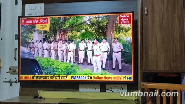 दिल्ली के जंतर मंतर पर बीजेपी पार्टी ने भारी प्रोटेक्शन के बीच फहराया झंडा