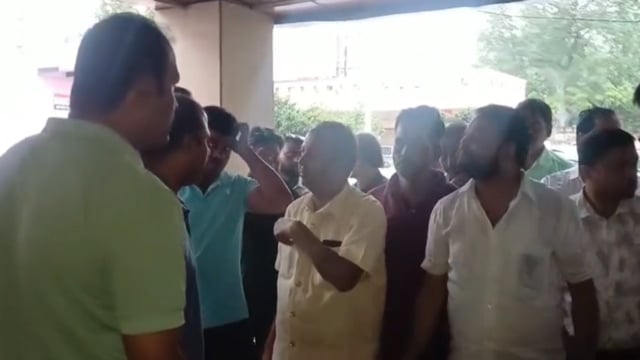 राया में कर्नाटक पुलिस की ज्वैलर्स की दुकान पर दी दविश