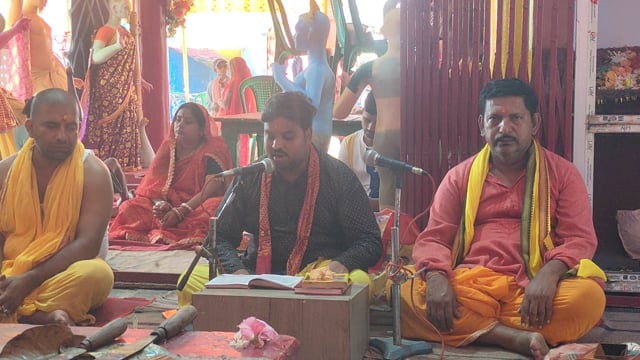 रजौन मोदी हाट दुर्गा मंदिर में वेलवरण पूजा के साथ आज सप्तमी पूजा को पालकी पर लाया जाएगा माता रानी को मंदिर प्रांगण