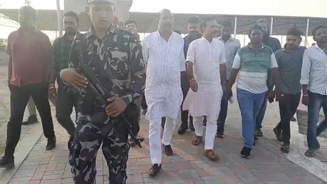 राजन जी महाराज की दशमी पोखरे पर कथा की तैयारी जोरो पर,विधायक सुशील सिंह ने किया भक्तों से अपील 