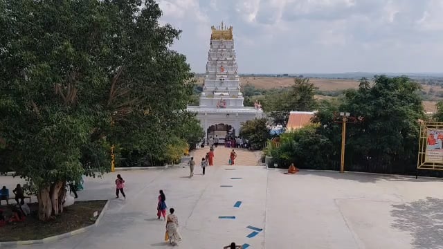 दुष्काळाचे सावट;राजराजेश्वरी मंदिरात नवरात्रोत्सव,भाविकांची तुरळक उपस्थिती