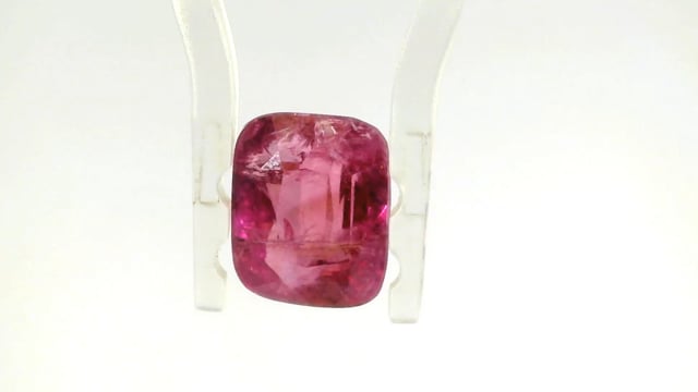 Srilankan Ruby 4.02 Carats — video