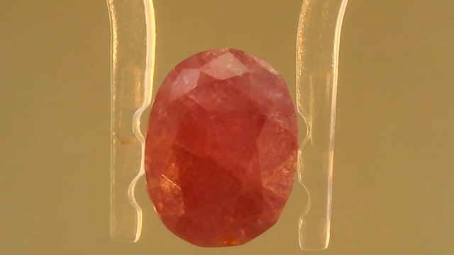 Mozambique Ruby 4.94 Carats — video