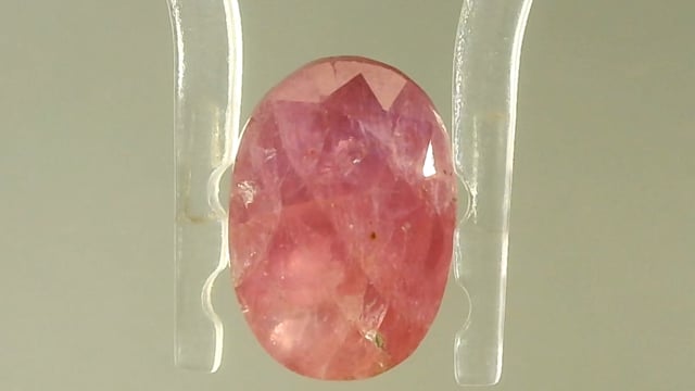 Mozambique Ruby 4.42 Carats — video