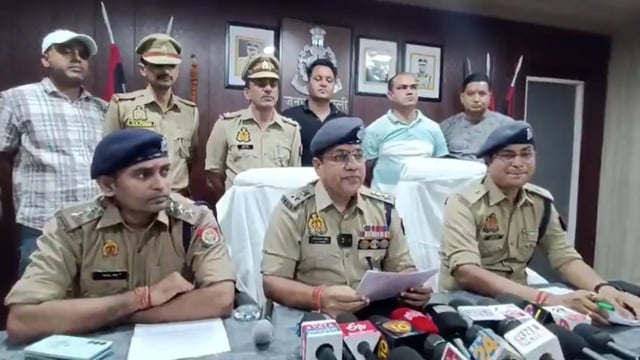 शामली मै उमा ज्वेलर्स चोरी की घटना का बडा खुलासा 37.50 किलो चांदी के आभूषण बरामद 2 बाल अपचारी पुलिस अभिरक्षा में 