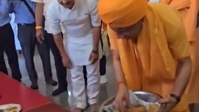 आज माननीय मुख्यमंत्री जी द्वारा कन्या पूजन किया गया