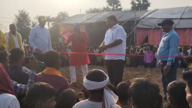 तीन दिवसीय दंगल प्रतियोगिता ने रानीटीकर दुर्गा मेला में बढ़ाया रौनक रजौन पुंसिया खरवा मिर्जापुर राजावर सिंहनान में मेला 