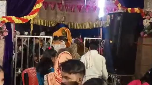 रजौन प्रखंड अंतर्गत पुंसिया दुर्गा मंदिर में बुधवार संध्या मेले का आयोजन ऑन से किया गया