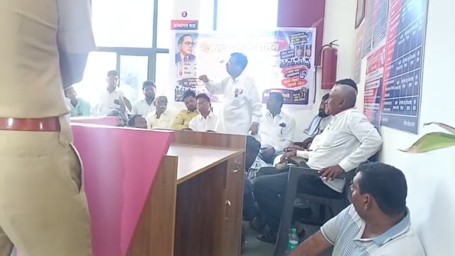 विटा डीवायएसपी च्या नावाने कार्यालयातच शिमगा 