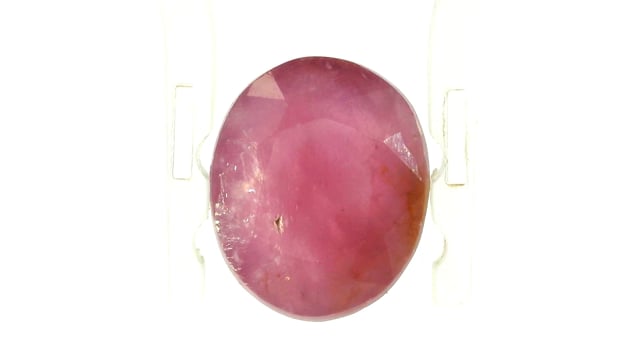 African Ruby 4.64 Carats — video