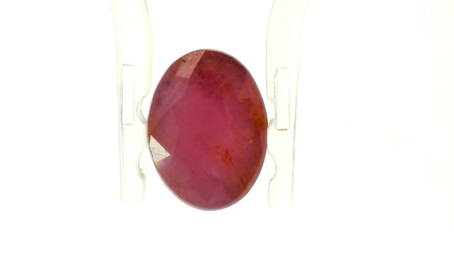 African Ruby  3.99 Carats — video