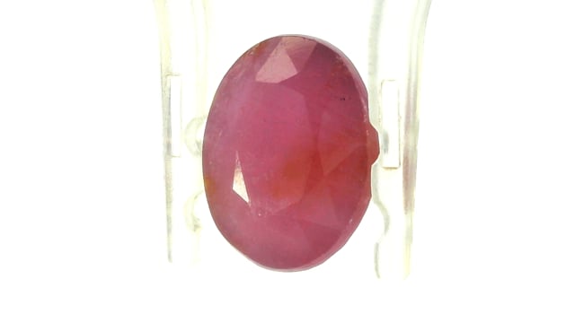 African Ruby  5.42 Carats — video