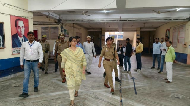 PET-2026 परीक्षा केंद्र का डीएम और एसपी ने किया निरीक्षण, व्यवस्थाओं का लिया जायजा
