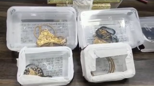 मथुरा में महिलाओं को डराकर ठगी करने वाला आरोपी गिरफ्तार, 30 लाख के सोने-चांदी के,जेवर बरामद,,