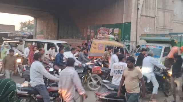 फरह परखम चौराहे पर आए दिन लगने वाला जाम लाइव न्यूज़