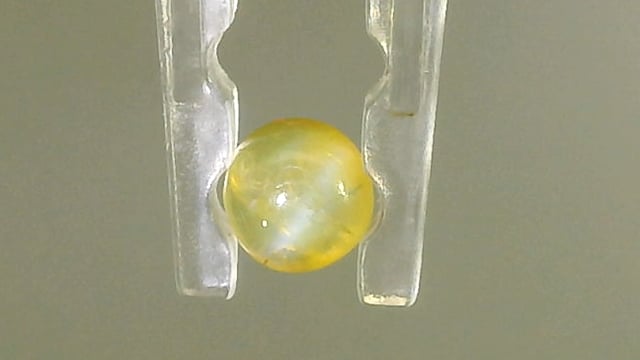Srilankan Chrysoberyl Cat's Eye 0.36 Carat — video