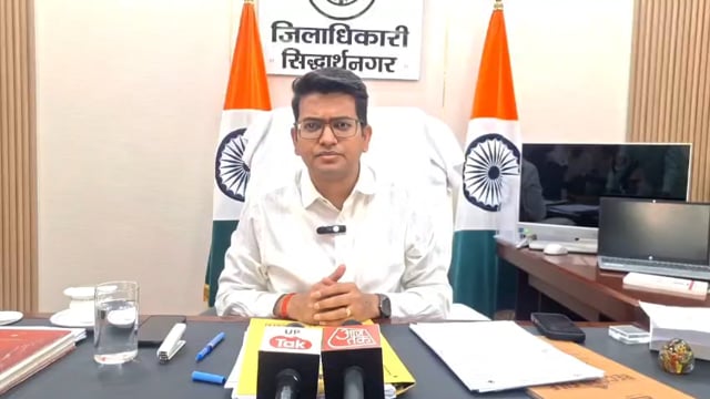 सिद्धार्थनगर में 96.96 लाख की सड़क 20 दिन में उखड़ने का आरोप, DM ने जांच टीम गठित की