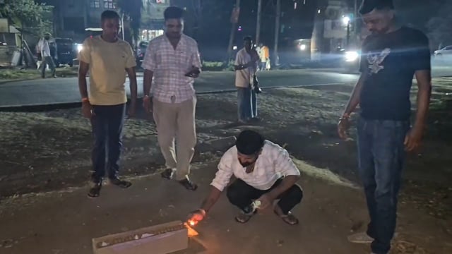 डॉ. एनके यादव की हैट्रिक जीत पर रजौन में जश्न, विधायक मनीष कुमार सहित एनडीए कार्यकर्ताओं ने दी बधाई।।