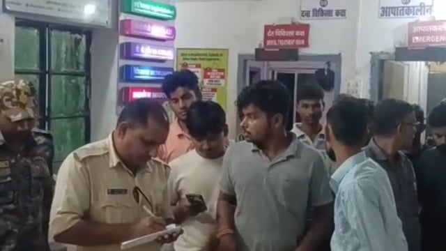 बारिश में भीगी सीढ़ी बना मौत का कारण, करंट लगने से 22 वर्षीय युवक की दर्दनाक मौत।