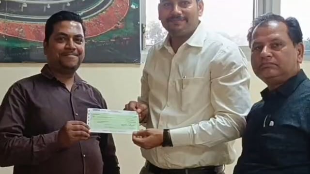 . गलती से भेजे 26 हजार रुपये, मथुरा टोल प्रबंधन ने दिखाई ऐसी ईमानदारी कि हर कोई कर रहा,तारीफ,जी एम -आनंद बृजराज सिंह,,