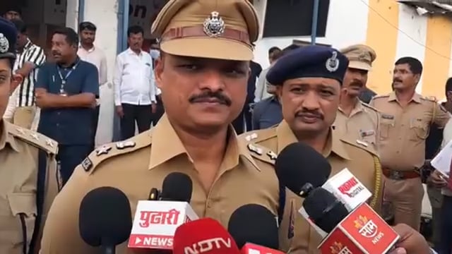 लातूरात कुरिअरच्या टेम्पोत स्फोट झाल्याने चर्चेला उधाण,पोलीस अधीक्षक अमोल तांबे माध्यमासमोर