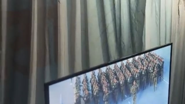 पिनाहट थाने में राष्ट्रीय एकता दिवस पर विशेष प्रसारण

सरदार वल्लभभाई पटेल की जयंती पर पिनाहट थाने में एलईडी स्क्रीन पर पीएम मोदी का संबोधन, राष्ट्रीय एकता परेड और भव्य झांकियों का लाइव प्रसारण दिखाया गया। थाना प्रभारी वीरेश पाल गिरी के नेतृत्व में पुलिसकर्मियों व आमजन ने कार्यक्रम देखा।