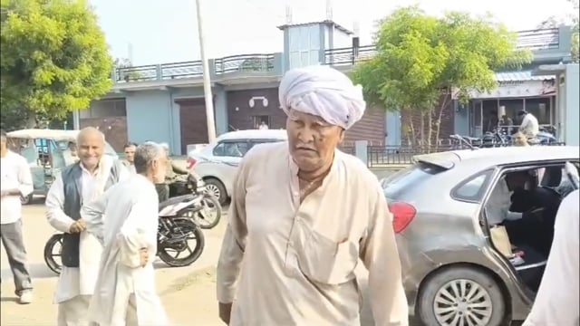 धनौरी! बुजुर्ग काफी गुस्से में! ग्रामीणों और अधिकारियों पर गंभीर आरोप!