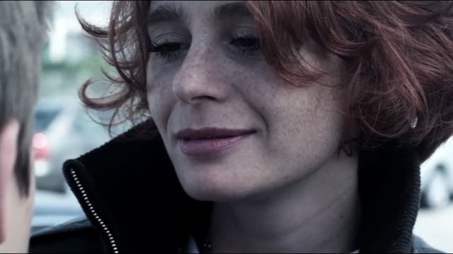 Zena u Ljubicastom (Woman in Purple) Trailer