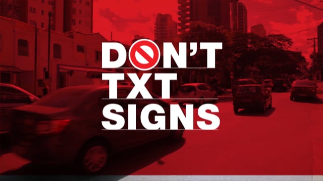 ⁣Don't text signs