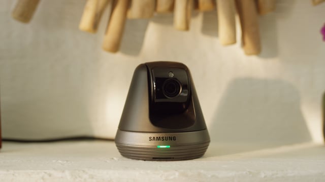 ⁣SmartCam with Privacy