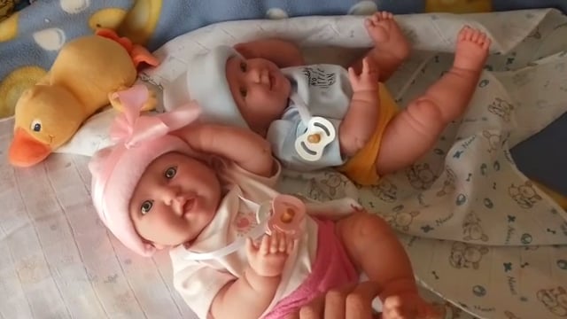 Video: Mellizos reborns vinilo sonrientes:Lola y Lili