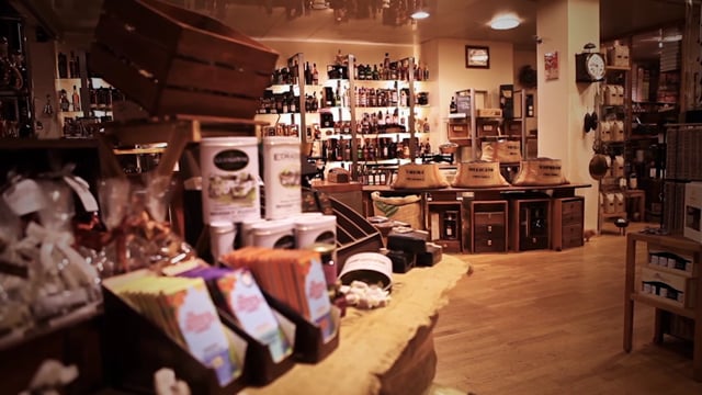 68409_MADURO_CiGARS_MORE