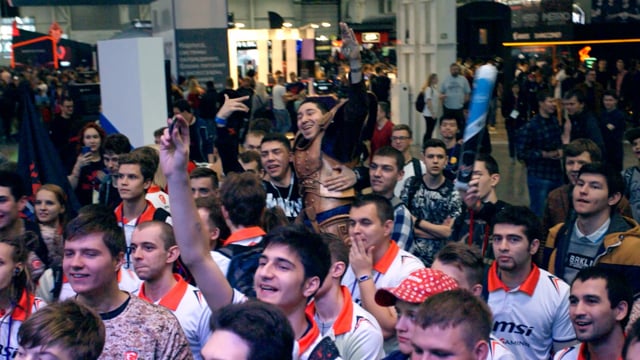 Кадр из работы Courage Films: MSI IGROMIR FAST - отчетный ролик о участии MSI в ИГРОМИРЕ. Короткая версия.