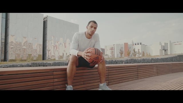 Рекламный ролик ADIDAS — Move faster