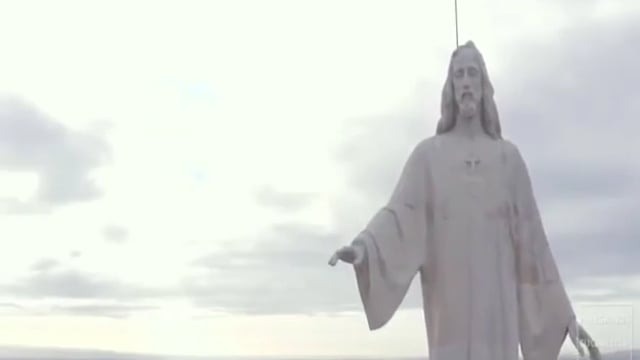 Los Peregrinos de la Eucaristía cantan al Sagrado corazón de Jesús