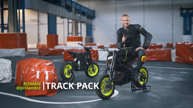 Náhled videa: Track Pack