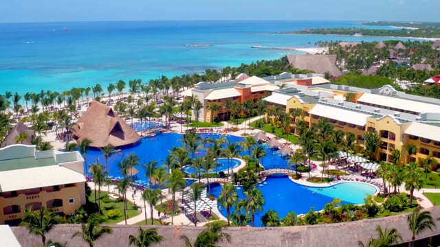 Luxurious 4 Night Mexico Vacation Getaway video preview thumbnail