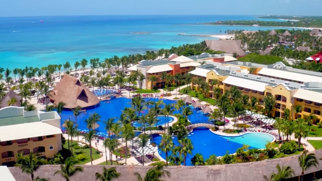 7 Nights Resort Getaway video preview thumbnail