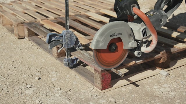 Elektrická pila na beton (rozbrušovačka) R230DCT Evolution - Ø 230mm, 2000 W, vč. kotouče na beton