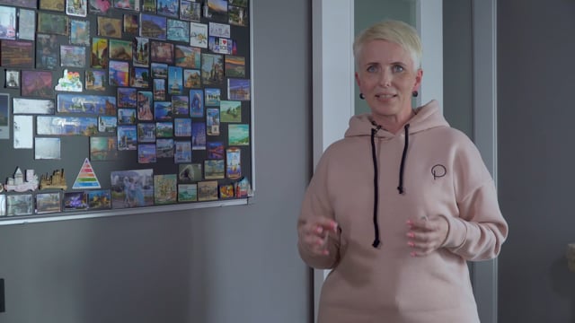 Кадр из работы Courage Films: ПИК-Ремонт. Интервью с дизайнером Екатериной