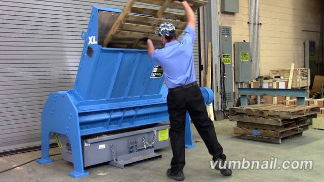 TASKMASTER® XL Pallet Shredder in Action